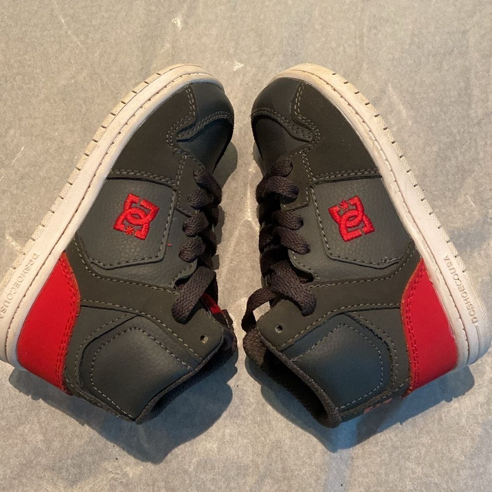 DC Kids High-Top Sneakers - Black and Red - Picture 10 of 10